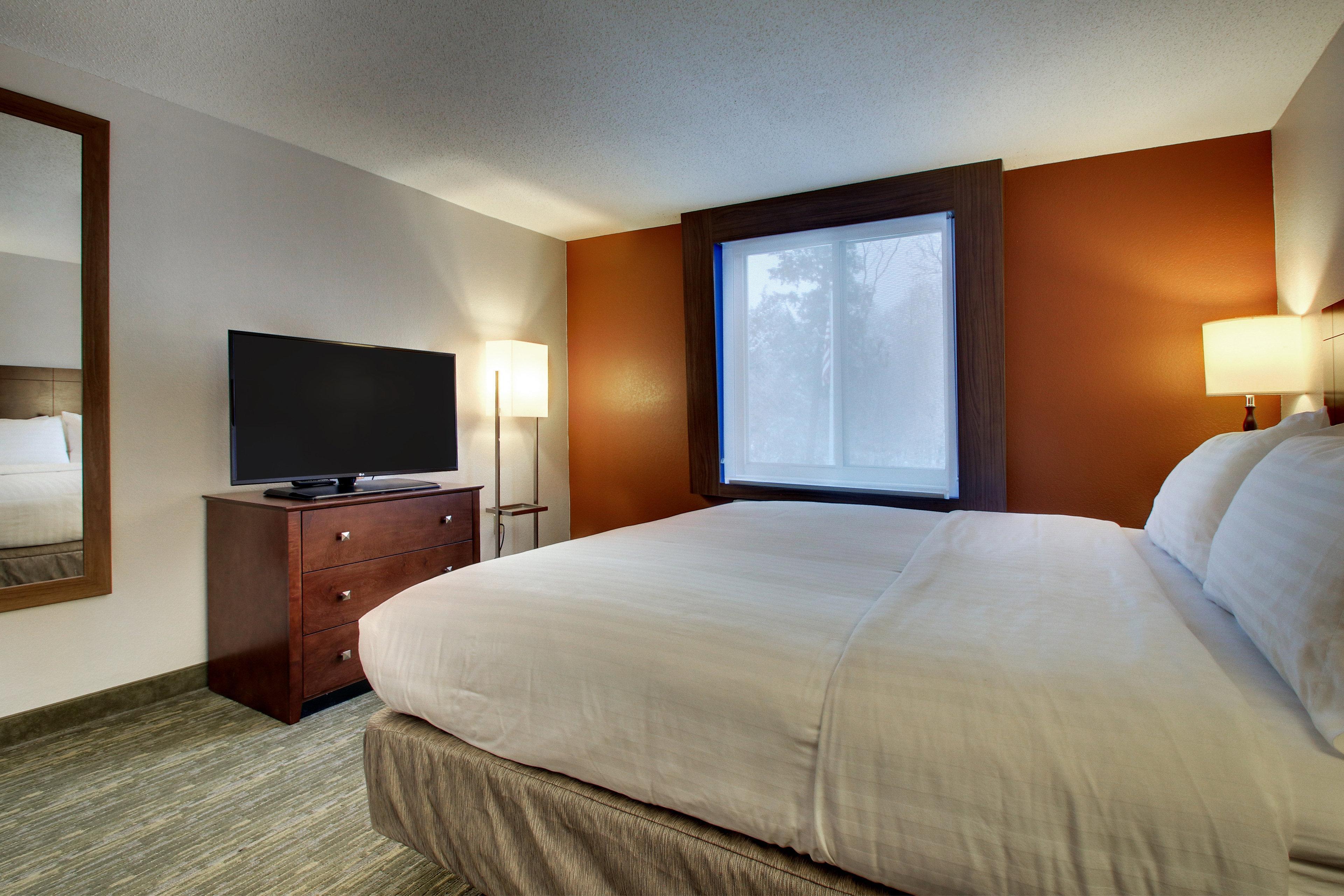 Holiday Inn Express & Suites - Lincoln East - White Mountains By Ihg Exterior photo